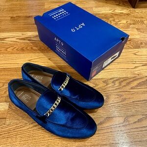 Great Condition- Men’s Blue Dress Shoe -Size 12
Perfect for Homecoming or Prom